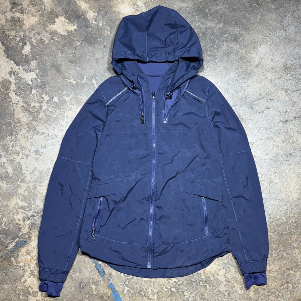 Lululemon Stash’n’Run Navy Hooded Jacket – Lightweight Water Repellent